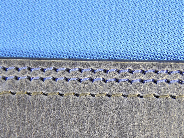 Прямой челночный шов тройного продвижения